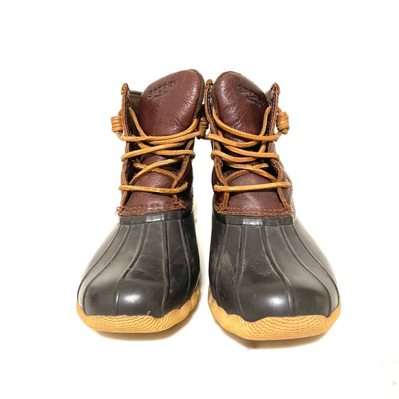 Women’s Size 6 Sperry Saltwater Duck Boot, slightly worn, great condition. - Picture 1 of 4